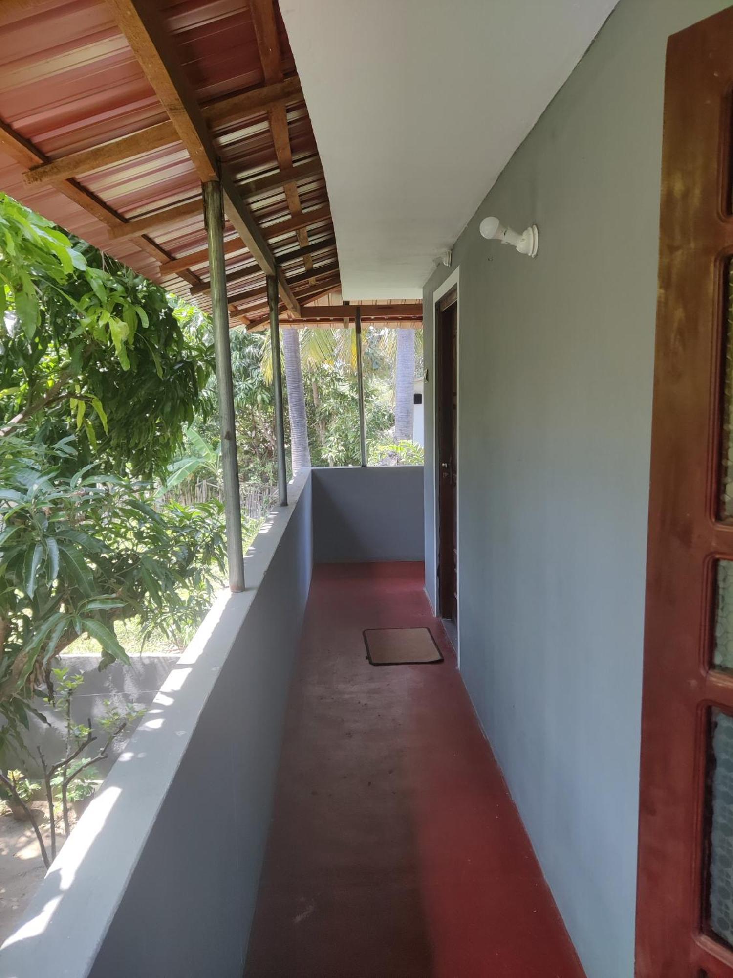 Enoch Guest House Mannar Exterior photo